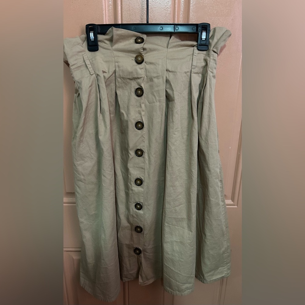 Live 4 Truth Khaki Button-Front A-Line Skirt size L